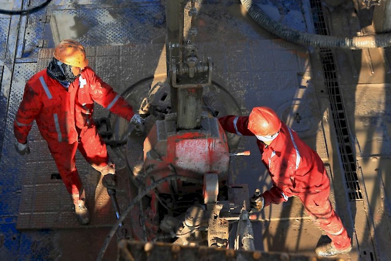 rig_services_-_on_the_drill_floor.1200×0.768×0